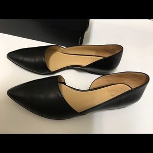 Naturalizer Black Flats 6.5